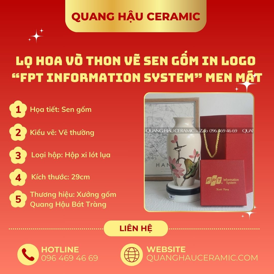 Cận cảnh nét vẽ tay trên lọ hoa gốm thon FPT Information System.