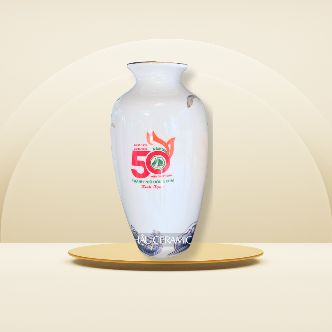 Lọ hoa vò thon decal nhiệt logo, decal vàng trắng bóng, quà tặng doanh nghiệp thành phố Đồng Xoài.